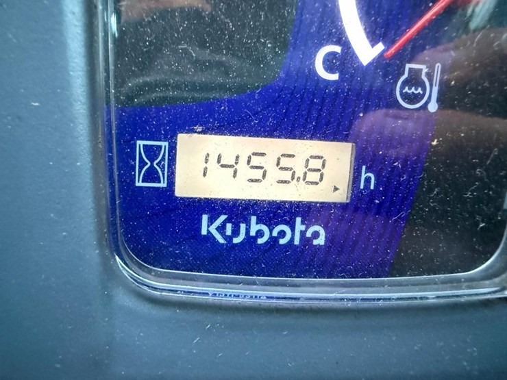 kubota-ssv75-image-35