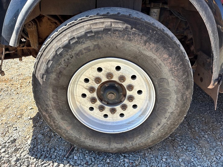 2009-kenworth-t800-image-106