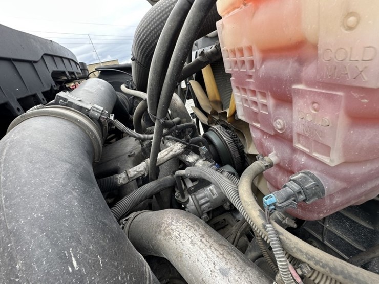 2012-vactor-2100-image-32