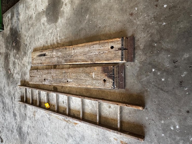 10'-wooden-ladder-&-7'-wooden-ramps-image-8