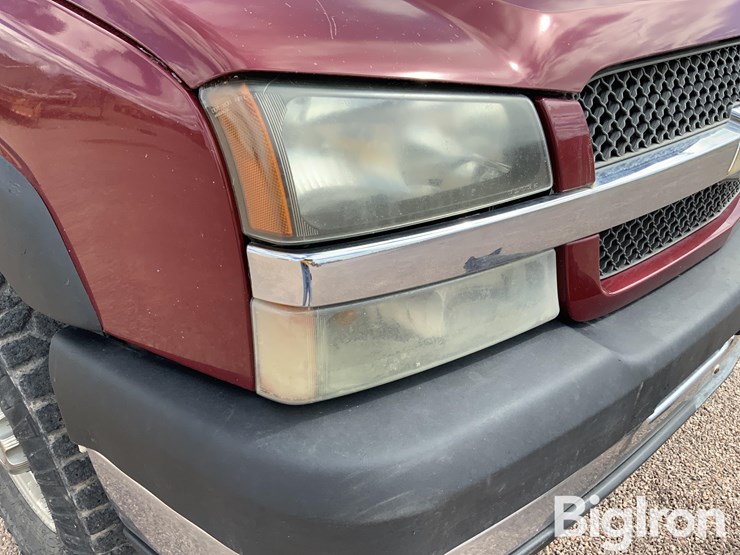2004-chevrolet-silverado-2500-image-13