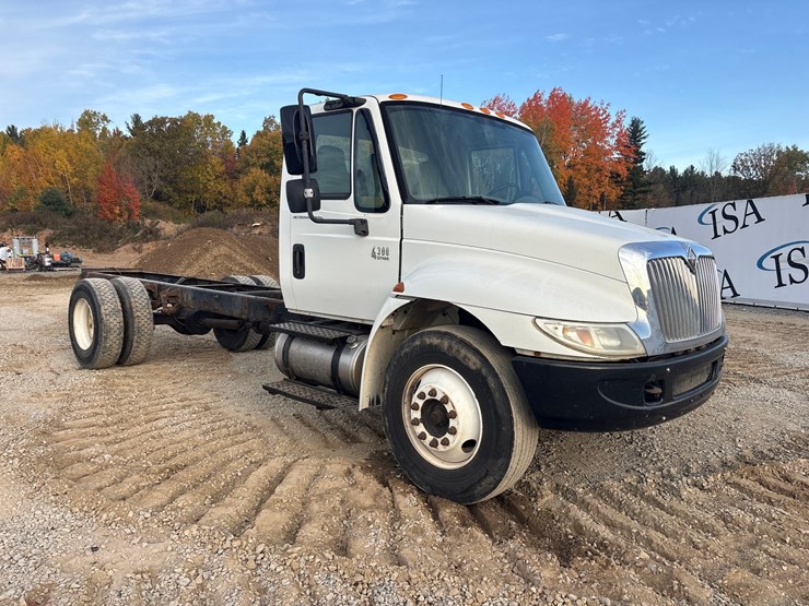 2002-international-4300-sba-image-7