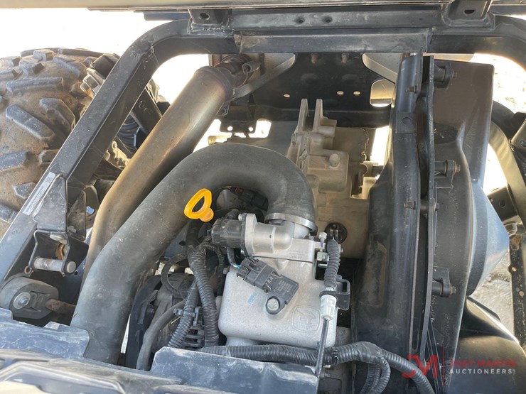 2024-john-deere-gator-image-11