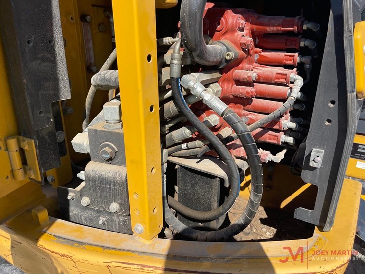 john-deere-75-image-19