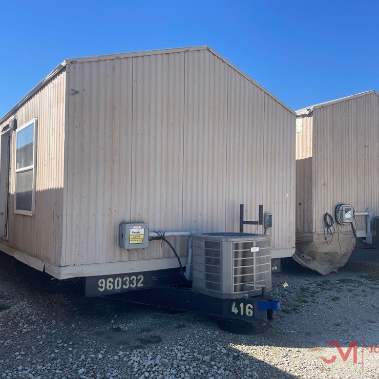 MOBILE JOB-SITE LIVING QUARTERS