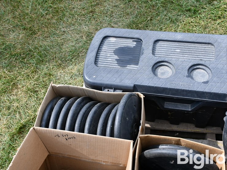 pallet-of-planter-parts-image-11