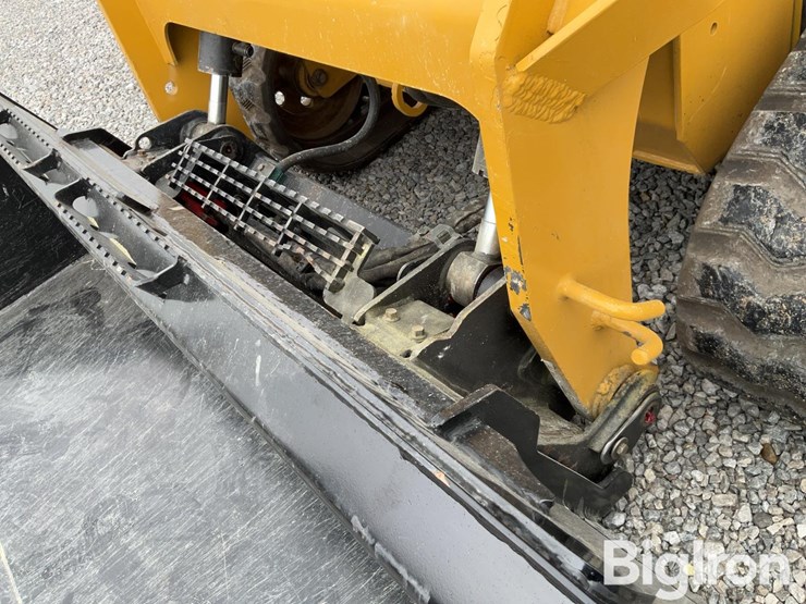 2018-caterpillar-299d2-xhp-image-15