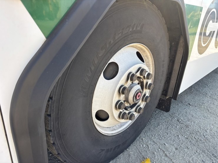 2010-gillig-35'-transit-bus-image-9