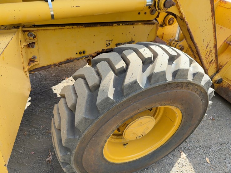 2002-deere-410g-image-13
