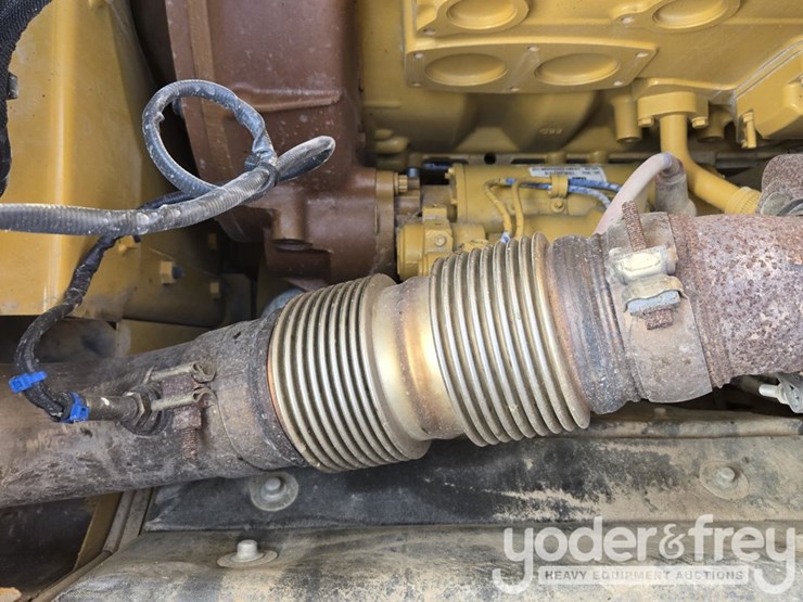 2022-caterpillar-336-image-57