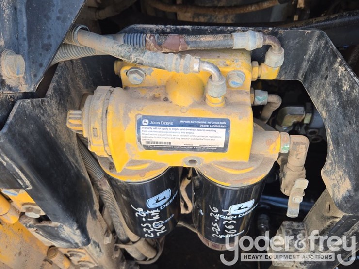 2019-deere-470g-lc-image-37