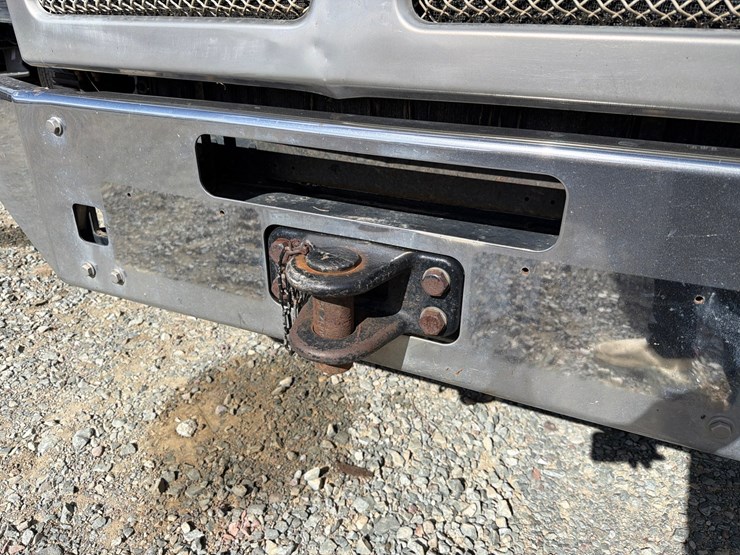 2016-kenworth-t880-image-11