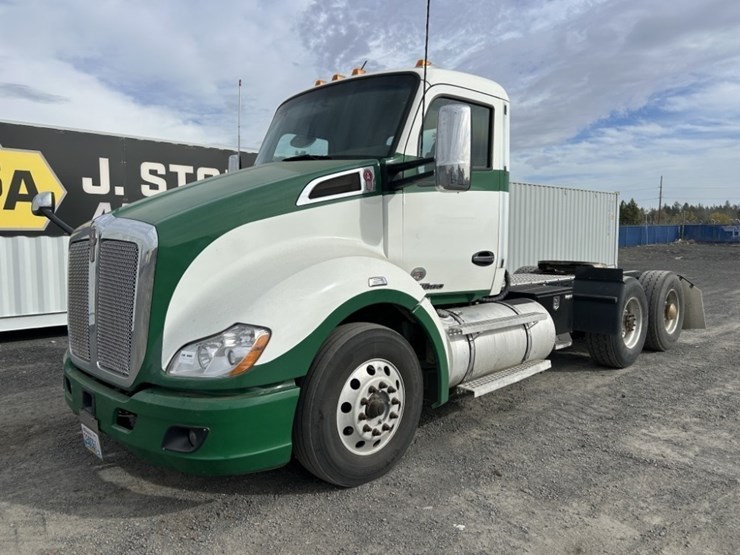 2020-kenworth-t680-image-1