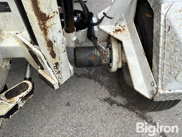 2021-massey-ferguson-730-image-13