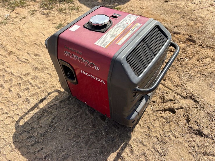 honda-eu3000is-image-2
