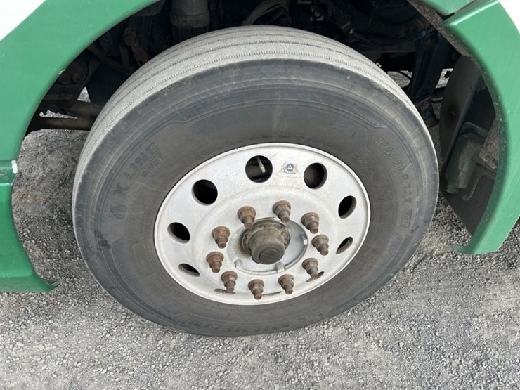 2020-kenworth-t680-image-9