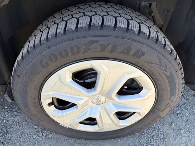 2018-ford-explorer-image-17