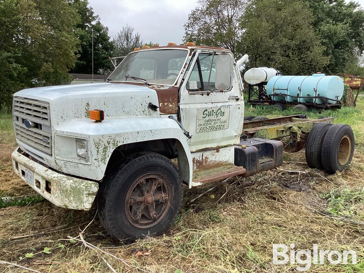 1991-ford-f700-image-1