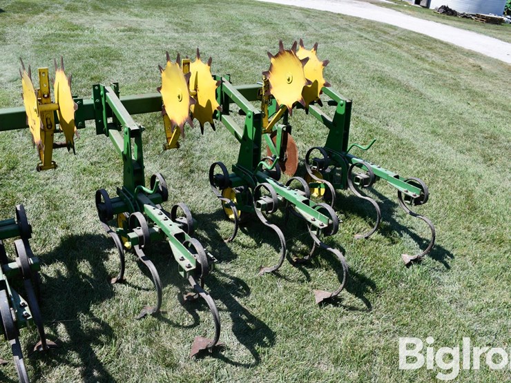 john-deere-er825-8r30-cultivator-image-15
