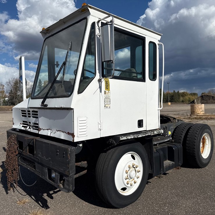 2000 YALE 2000