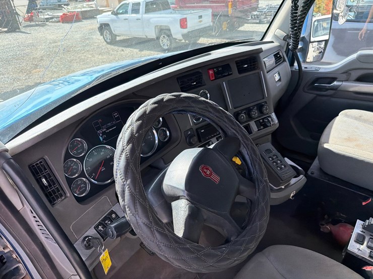 2016-kenworth-t880-image-72
