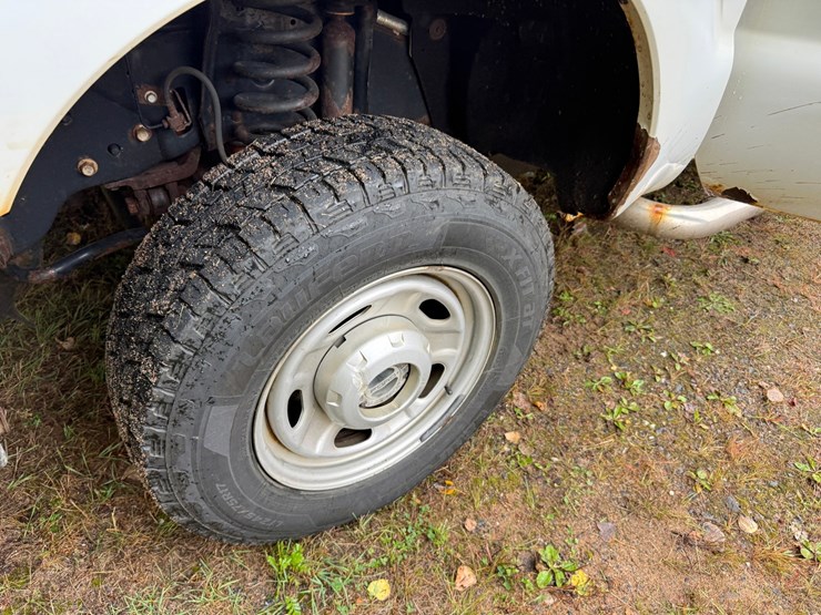 2011-ford-f350-image-40