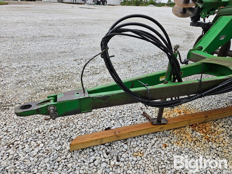 john-deere-630-image-10
