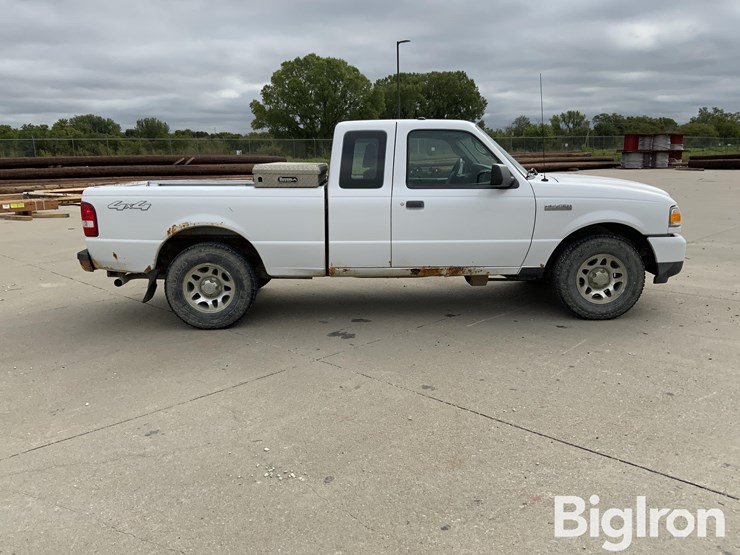 2010-ford-ranger-xlt-image-4