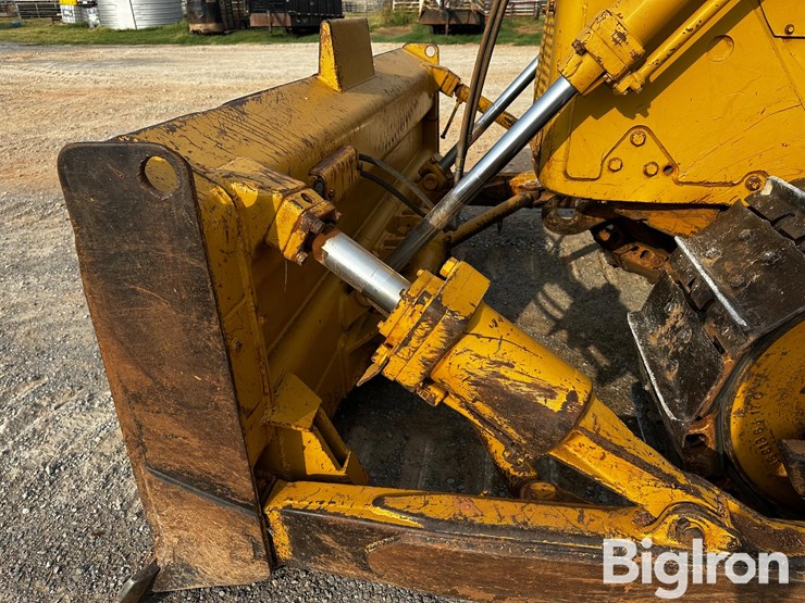 caterpillar-d6c-image-13