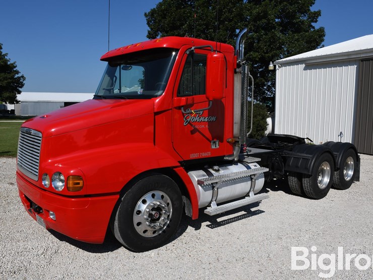 2003-freightliner-cst112-t/a-truck-tractor-image-1