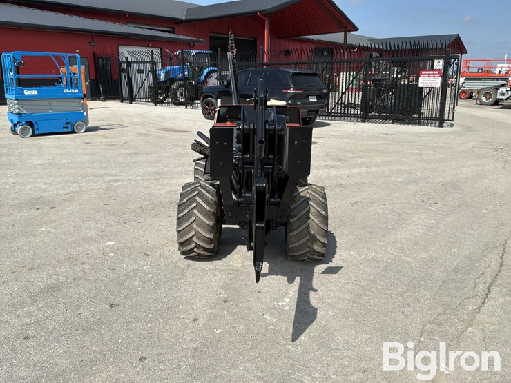 2004-ditch-witch-410sx-image-6