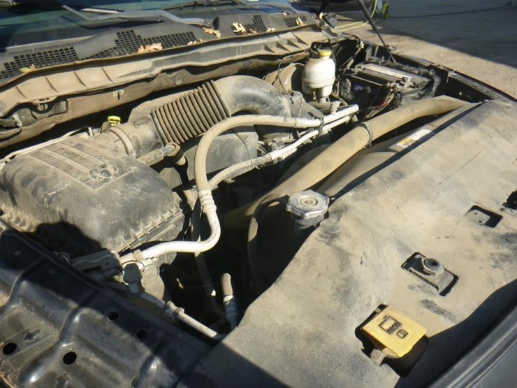 2016-dodge-1500-image-12