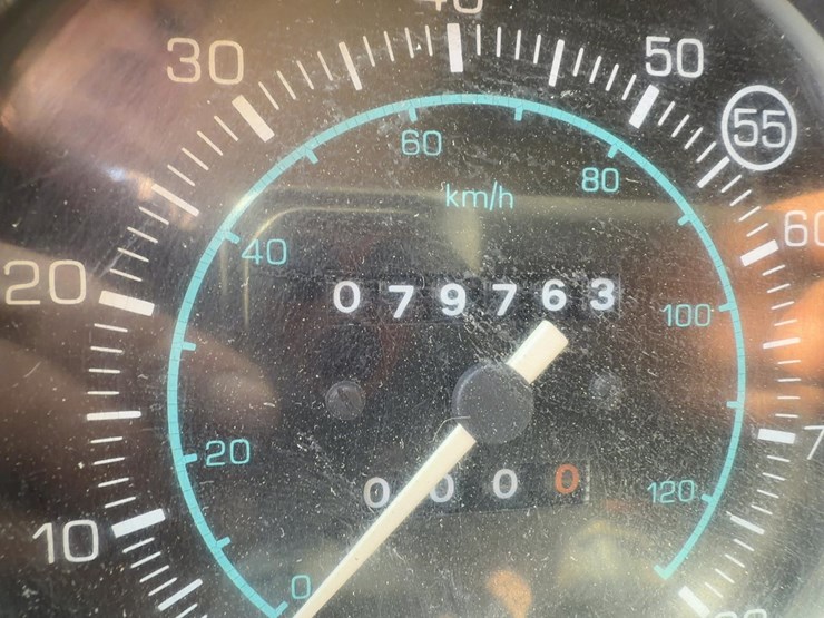 1988-ford-7000-image-21