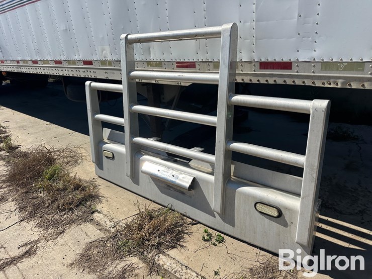 peterbilt-389-image-1