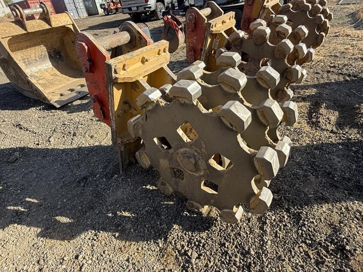 caterpillar-24-image-2