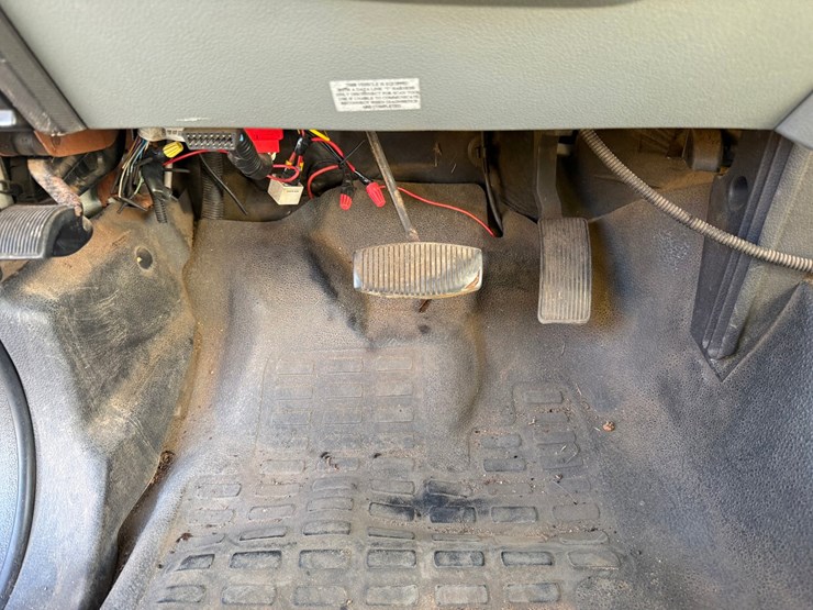 2015-ford-f550-image-46