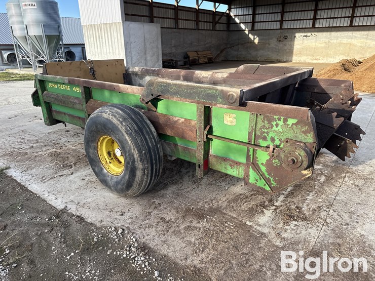 john-deere-450-image-7