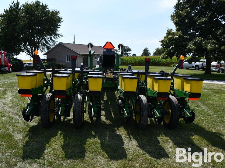 2000-john-deere-1770-image-6
