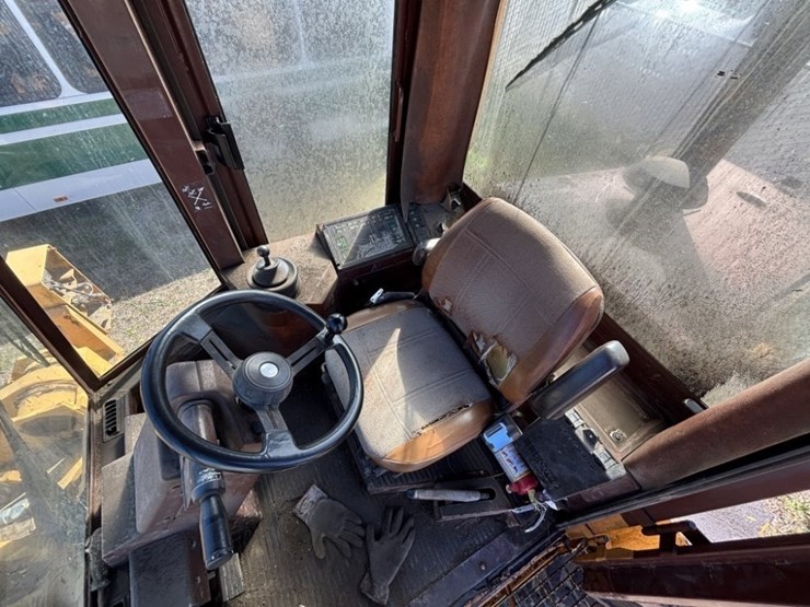 1990-case-621zf-image-21