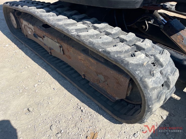 2021-bobcat-e26-image-10