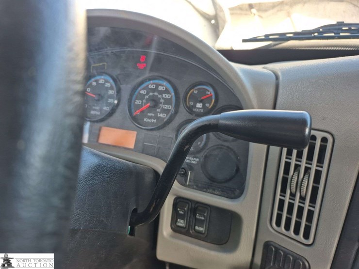 2017-international-durastar-4300-image-18