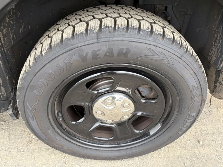 2017-ford-explorer-image-17