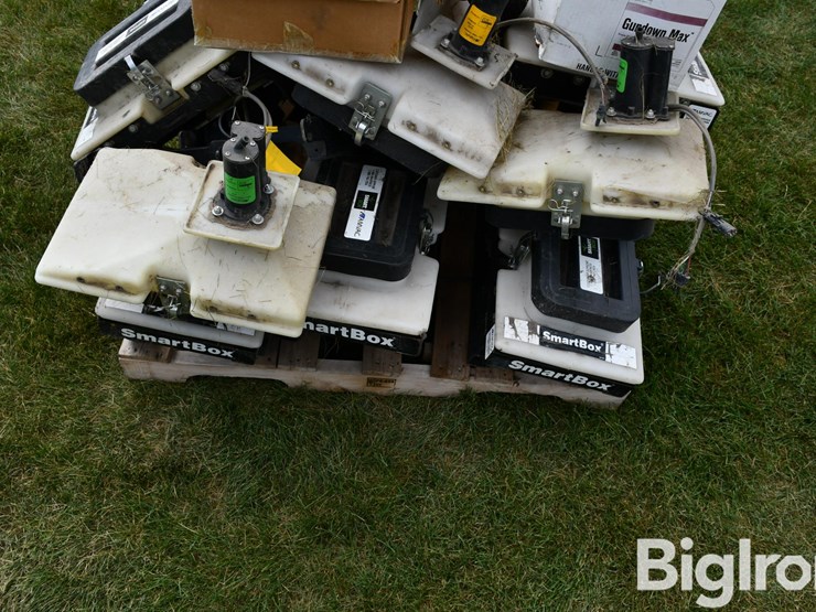 pallet-of-smart-boxes-image-14