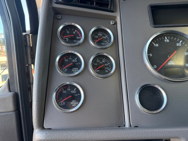 2020-kenworth-t270-image-52