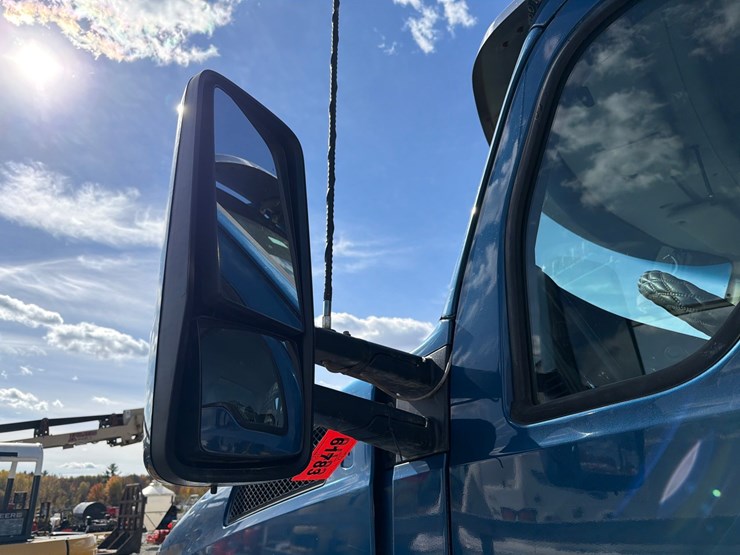 2016-kenworth-t880-image-15