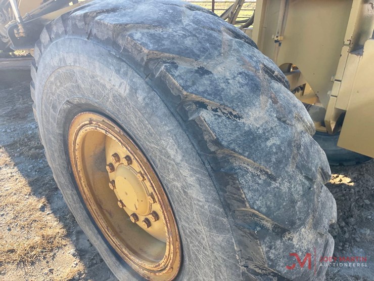 2007-caterpillar-140h-image-9