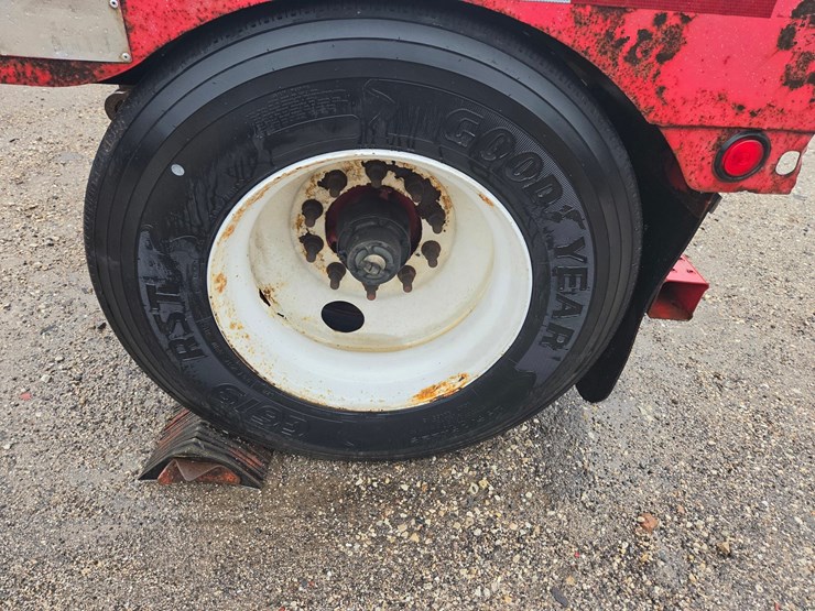 #2081-•-2006-lowboy-pin-on-axle-image-20