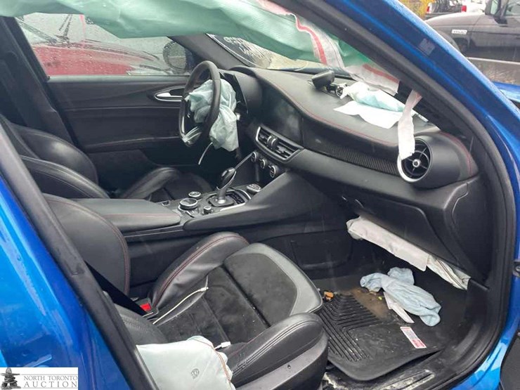 non-operable-2018-alfa-r-giulia-quadrifogli-image-31