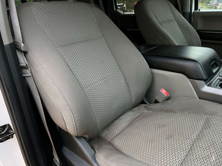 ford-f150-xlt-image-34
