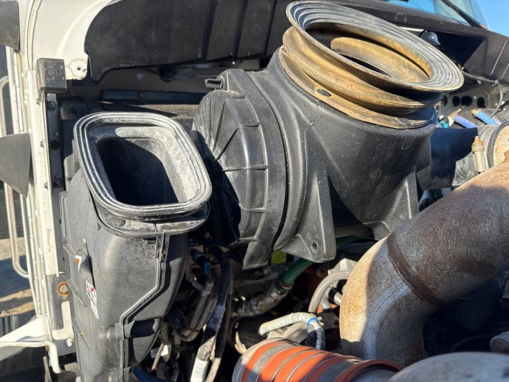 2020-kenworth-t270-image-24
